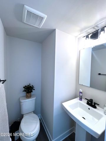 1 Halifax Road 1, Bayville, NJ 08721