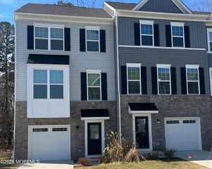 1 Halifax Road 1, Bayville, NJ 08721