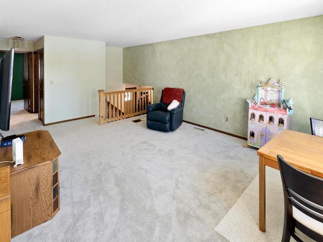 1694 119th Avenue NW, Coon Rapids, MN 55448