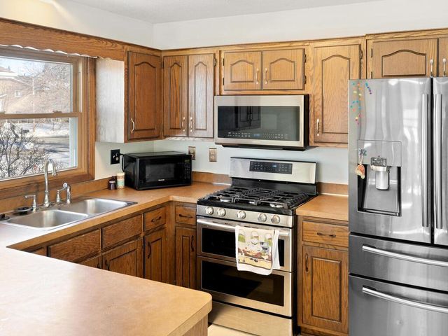 1694 119th Avenue NW, Coon Rapids, MN 55448