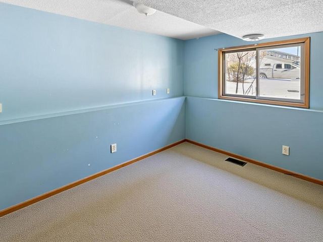 1694 119th Avenue NW, Coon Rapids, MN 55448