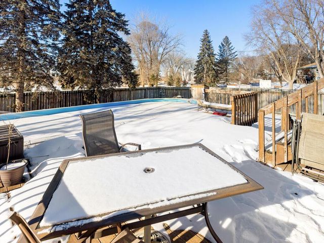 1694 119th Avenue NW, Coon Rapids, MN 55448