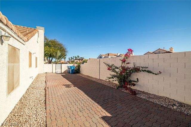 3869 Birchview Court, Las Vegas, NV 89147