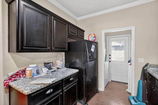 130 Armored Avenue, College Station, TX 77845