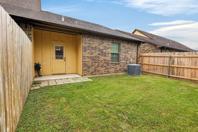 130 Armored Avenue, College Station, TX 77845