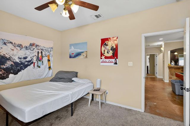 130 Armored Avenue, College Station, TX 77845