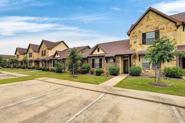 130 Armored Avenue, College Station, TX 77845