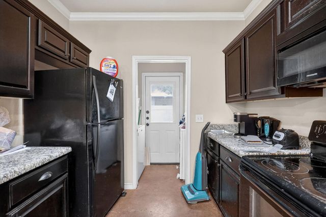 130 Armored Avenue, College Station, TX 77845
