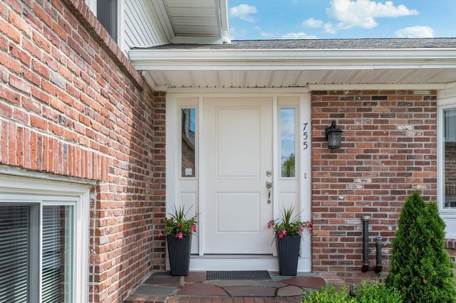 755 Main Street, Hanover, MA 02339