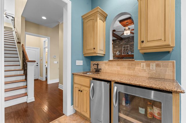 245 Golf Club Drive, Hollister, MO 65672