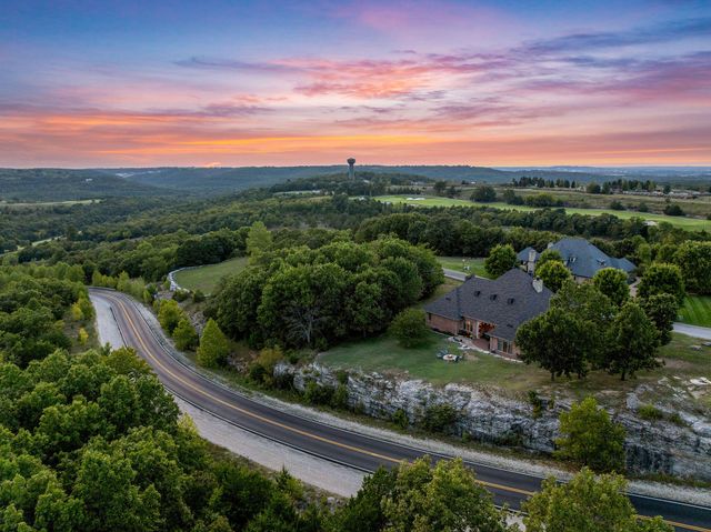 245 Golf Club Drive, Hollister, MO 65672