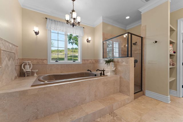 245 Golf Club Drive, Hollister, MO 65672