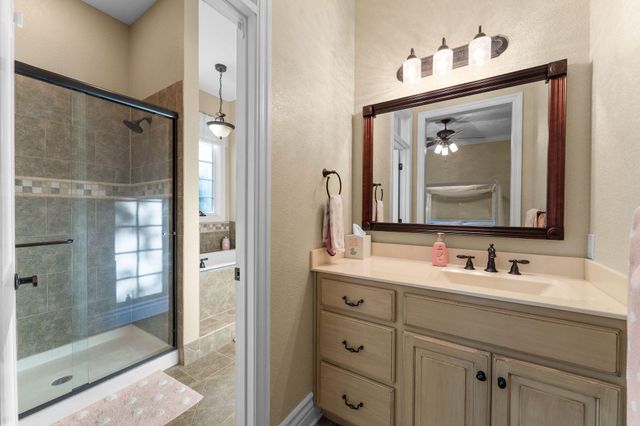 245 Golf Club Drive, Hollister, MO 65672