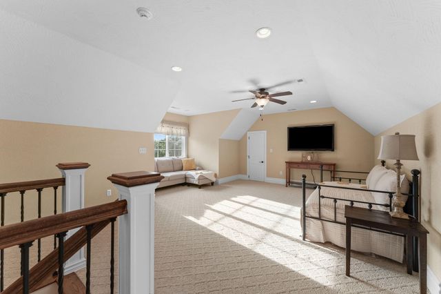 245 Golf Club Drive, Hollister, MO 65672