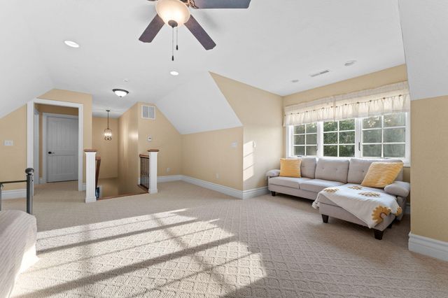 245 Golf Club Drive, Hollister, MO 65672