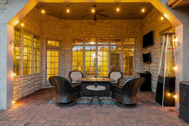 245 Golf Club Drive, Hollister, MO 65672