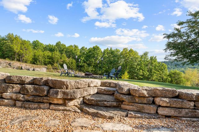 245 Golf Club Drive, Hollister, MO 65672