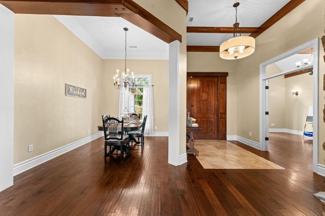 245 Golf Club Drive, Hollister, MO 65672