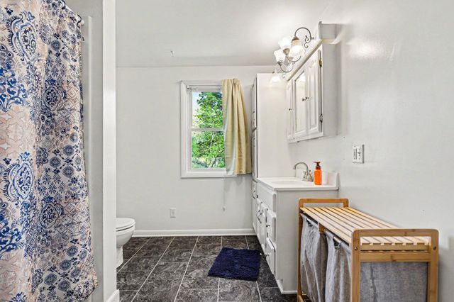 3222 Random Road, Kalamazoo, MI 49004