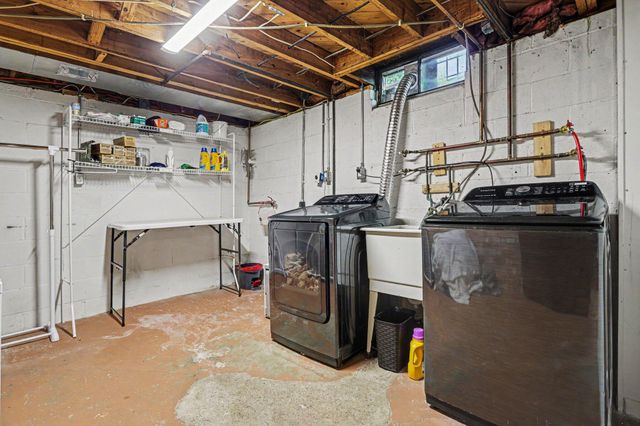 3222 Random Road, Kalamazoo, MI 49004