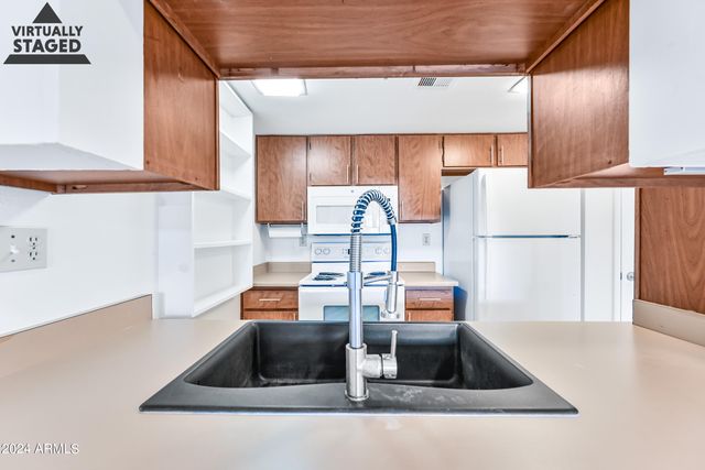 3033 E DEVONSHIRE Avenue 1013, Phoenix, AZ 85016