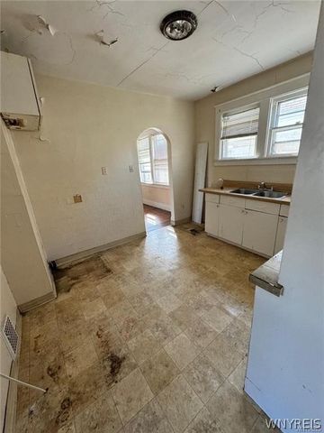 1540 Whitney Avenue, Niagara Falls, NY 14301