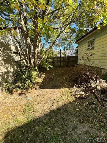 1540 Whitney Avenue, Niagara Falls, NY 14301