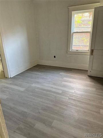 1540 Whitney Avenue, Niagara Falls, NY 14301