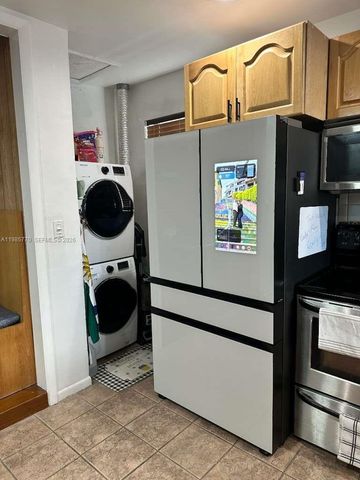 2827 Mckinley St, Hollywood, FL 33020