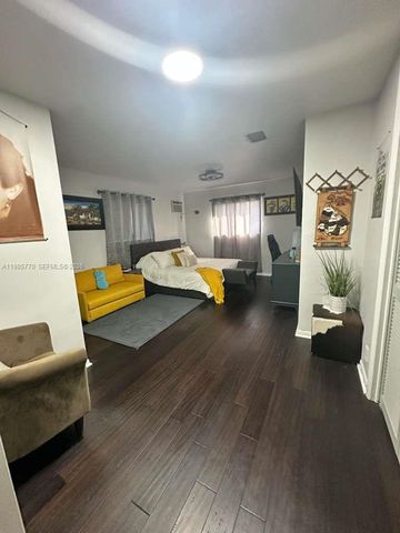 2827 Mckinley St, Hollywood, FL 33020