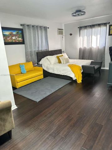 2827 Mckinley St, Hollywood, FL 33020