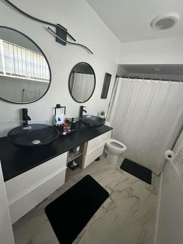 2827 Mckinley St, Hollywood, FL 33020