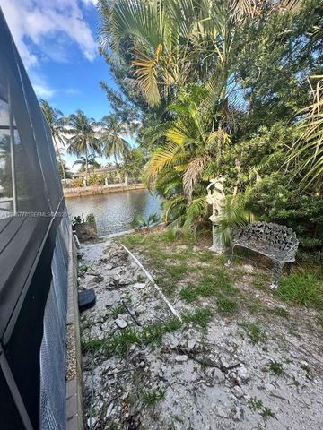 2827 Mckinley St, Hollywood, FL 33020