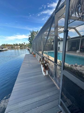 2827 Mckinley St, Hollywood, FL 33020