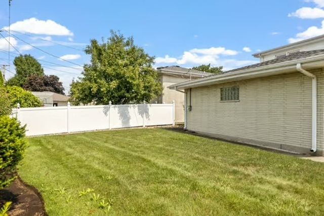 10420 Washington Avenue, Oak Lawn, IL 60453