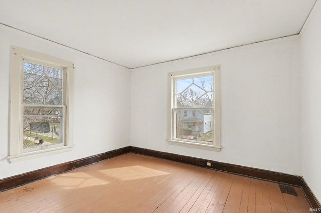 807 Diamond Avenue, South Bend, IN 46628