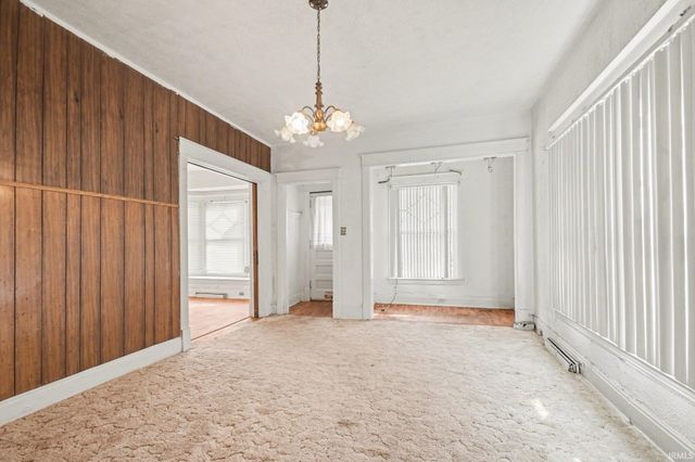 807 Diamond Avenue, South Bend, IN 46628