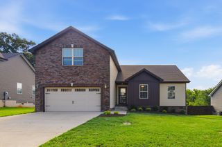 2361 Colston Dr, Clarksville, TN 37042