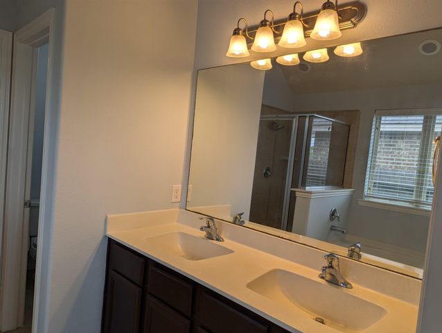 8041 Silent Deep Drive, Rosenberg, TX 77469