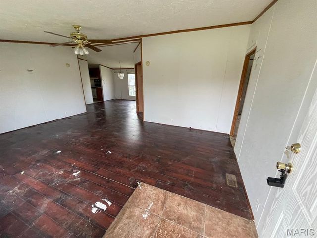 100 Pleasant Ridge, Fairview Heights, IL 62208