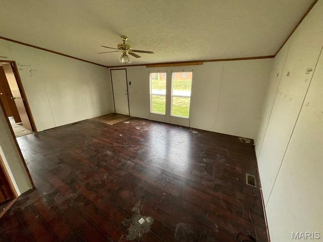 100 Pleasant Ridge, Fairview Heights, IL 62208