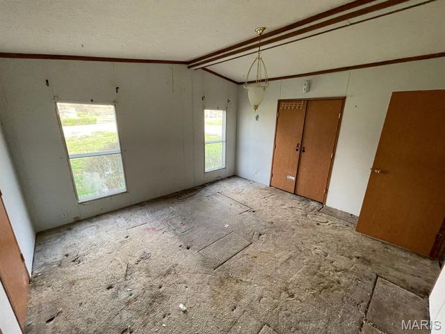100 Pleasant Ridge, Fairview Heights, IL 62208