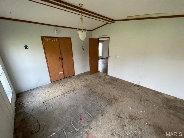 100 Pleasant Ridge, Fairview Heights, IL 62208