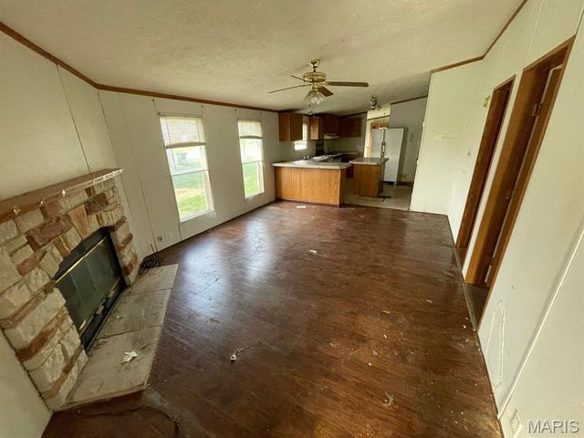 100 Pleasant Ridge, Fairview Heights, IL 62208