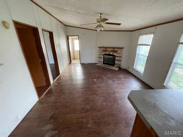 100 Pleasant Ridge, Fairview Heights, IL 62208