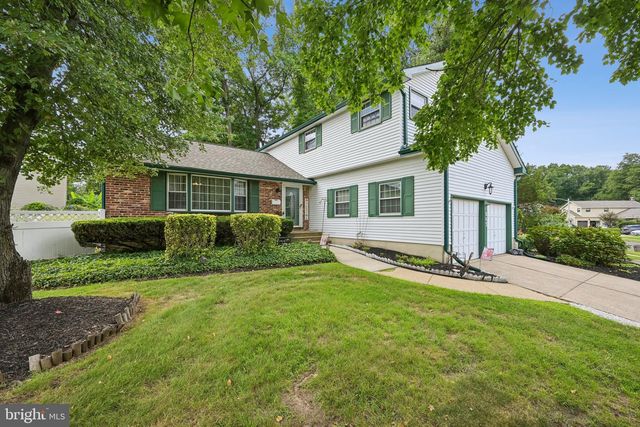 843 LAFAYETTE DR, Mount Laurel, NJ 08054