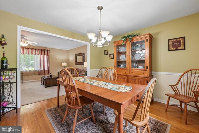 843 LAFAYETTE DR, Mount Laurel, NJ 08054