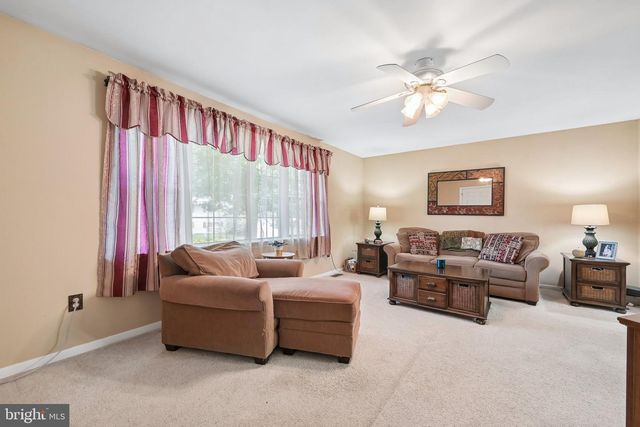 843 LAFAYETTE DR, Mount Laurel, NJ 08054