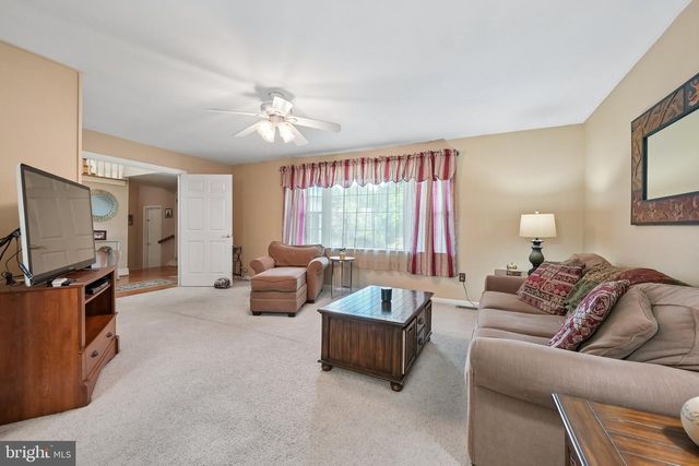 843 LAFAYETTE DR, Mount Laurel, NJ 08054