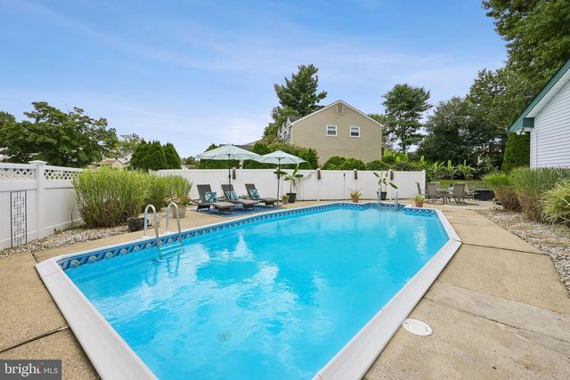 843 LAFAYETTE DR, Mount Laurel, NJ 08054